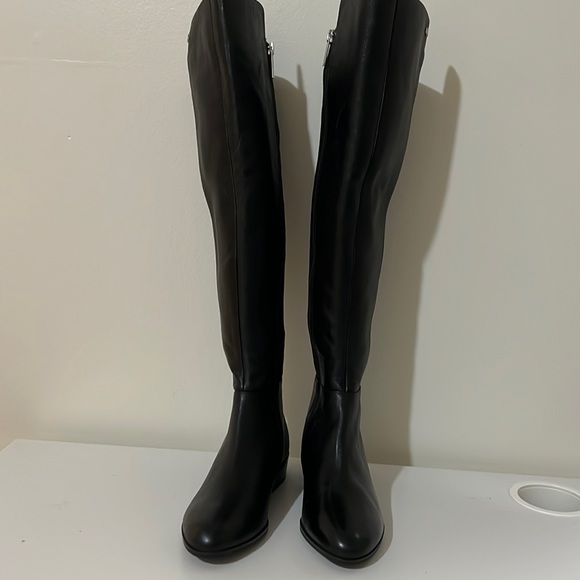 MICHAEL MICHAEL KORS
Women's Bromley Flat Riding Boots, Size 5.5 - Picture 1 of 11